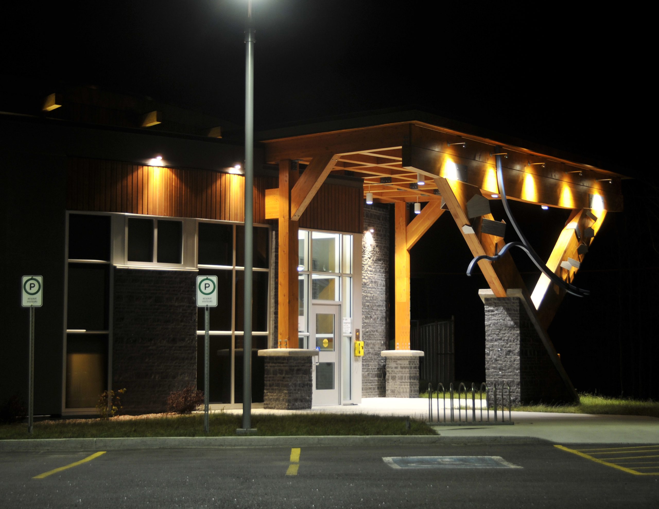 'Poste de la Sûreté du Québec à Saint-Ambroise Cecobois 