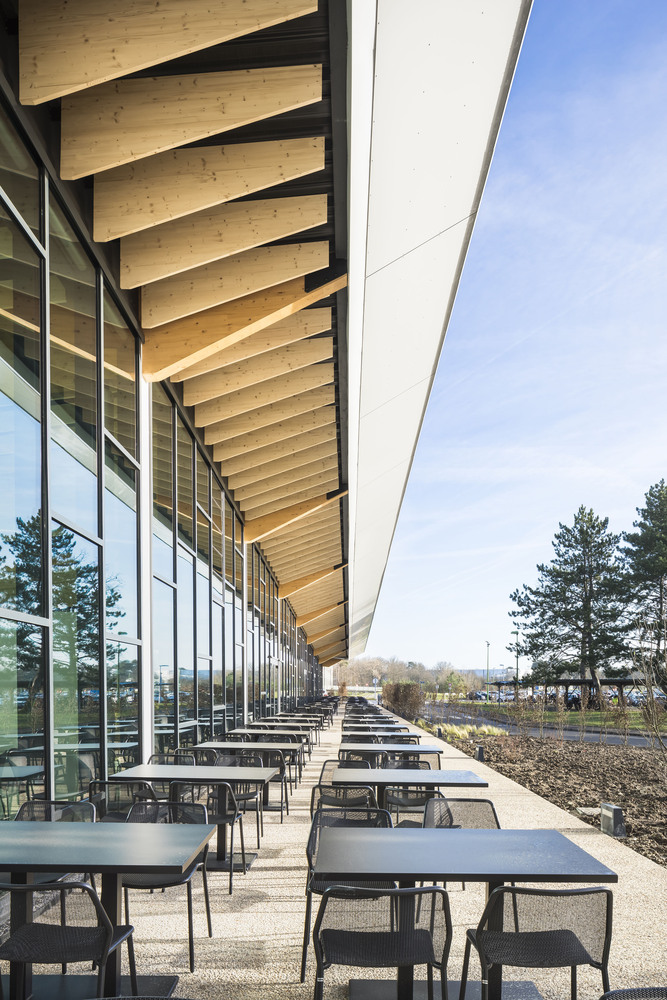 'Restaurant d’une usine de production Christian Dior Cecobois 