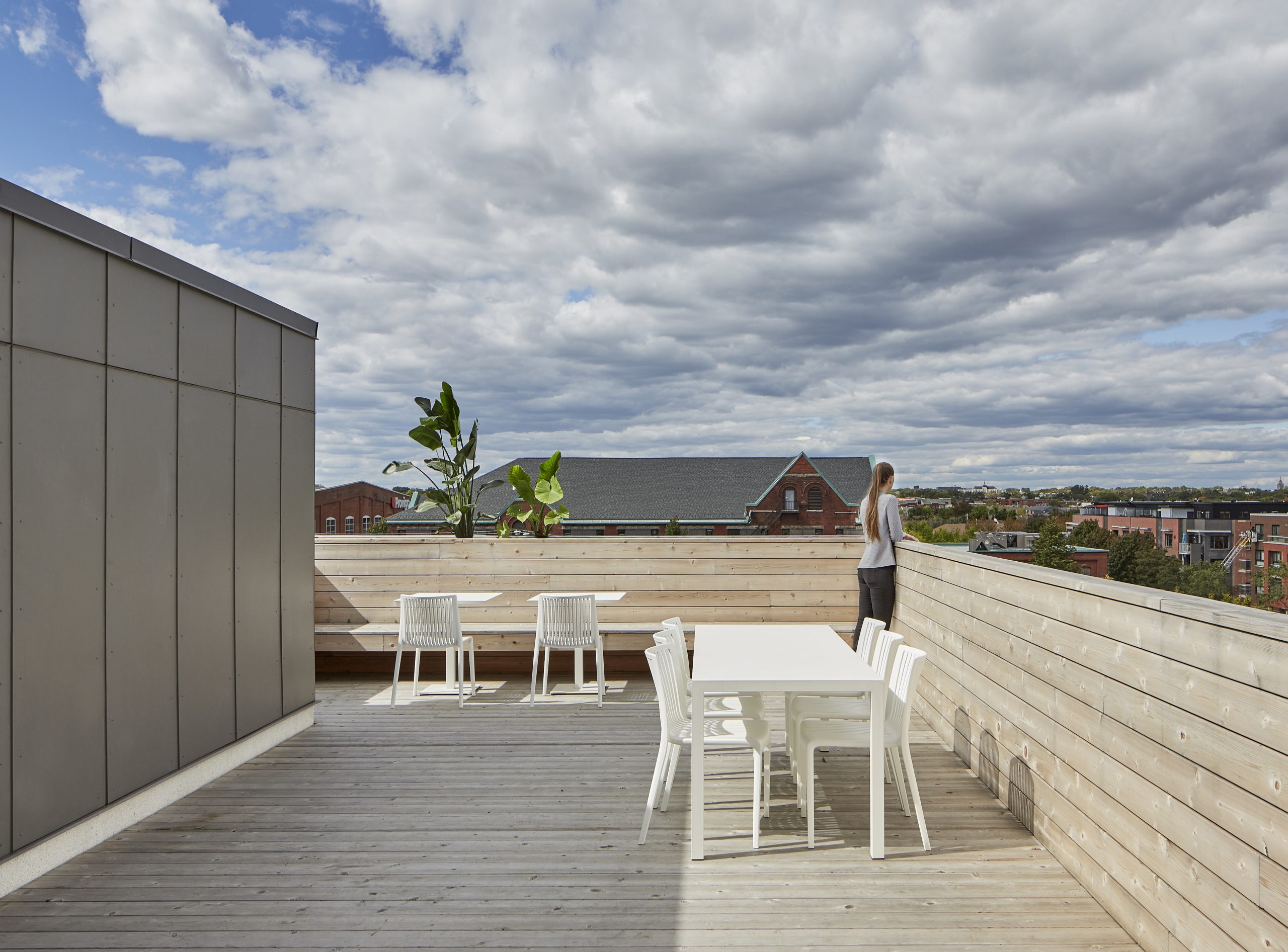 'Agrandissement des bureaux de Jodoin Lamarre Pratte architectes Cecobois 